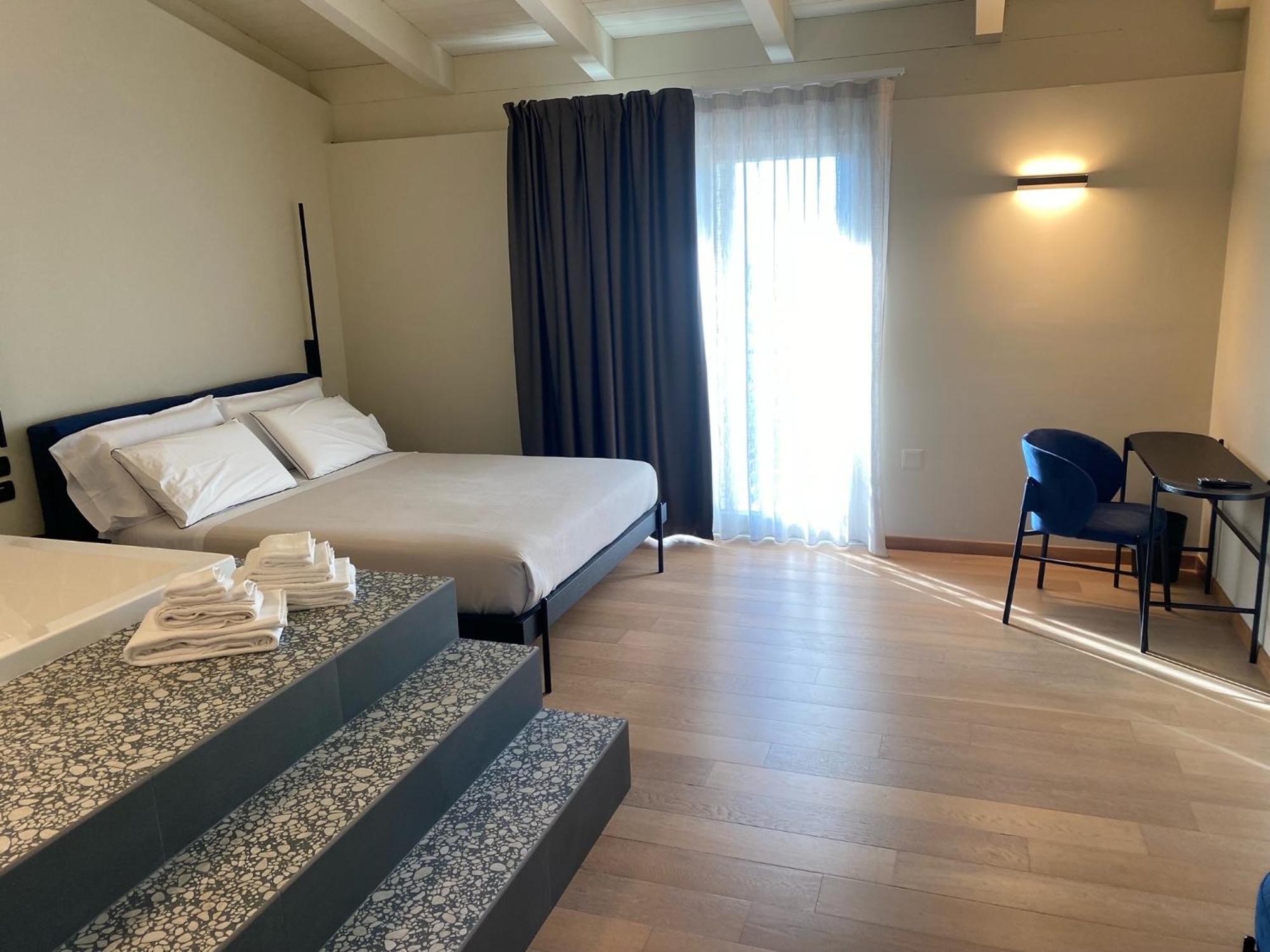 Terra Di Vento Bed & Breakfast Montecorvino Pugliano Екстериор снимка