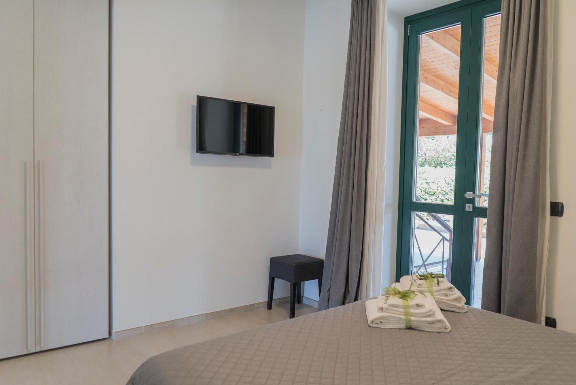 Terra Di Vento Bed & Breakfast Montecorvino Pugliano Стая снимка